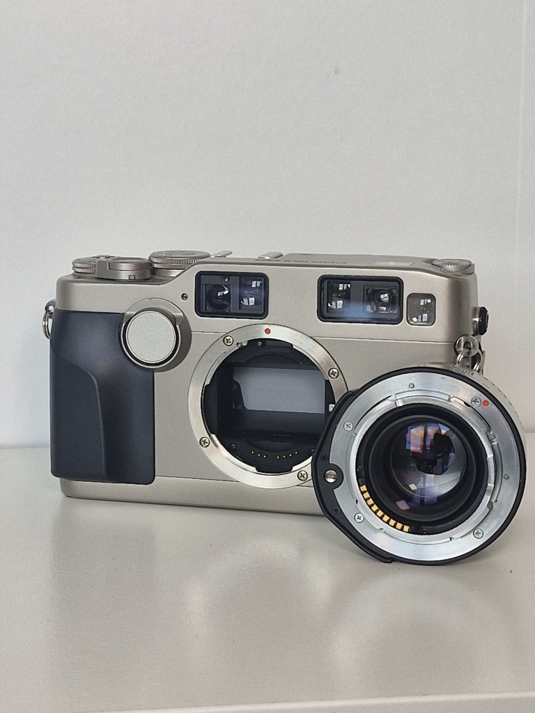 Contax G2 + Planar 45mm f2 Revisé