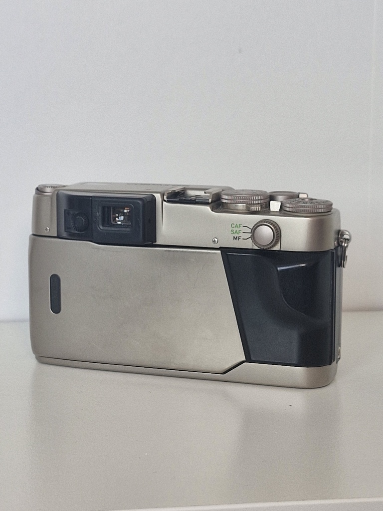 Contax G2 + Planar 45mm f2 (Filtre P) Revisé