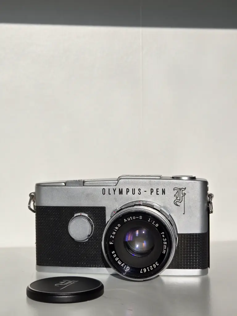 Olympus Pen F + Olympus F.Zuiko Auto-S 38mm f1.8 + 50-90mm F3.5 Révisé