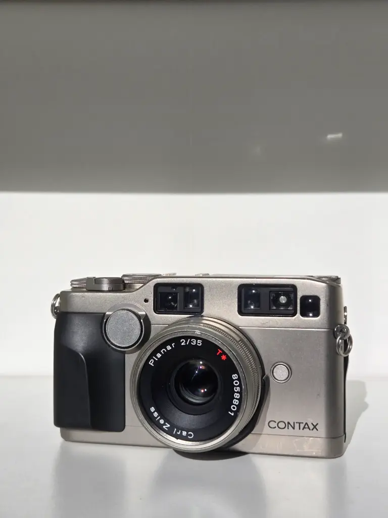 Contax G2 + 35mm Planar F2 Revisé