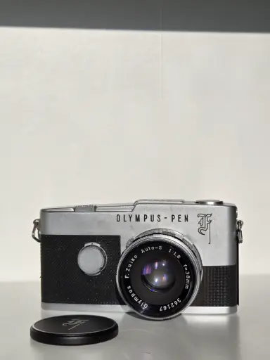 Olympus Pen F + Olympus F.Zuiko Auto-S 38mm f1.8 + 50-90mm F3.5 Révisé